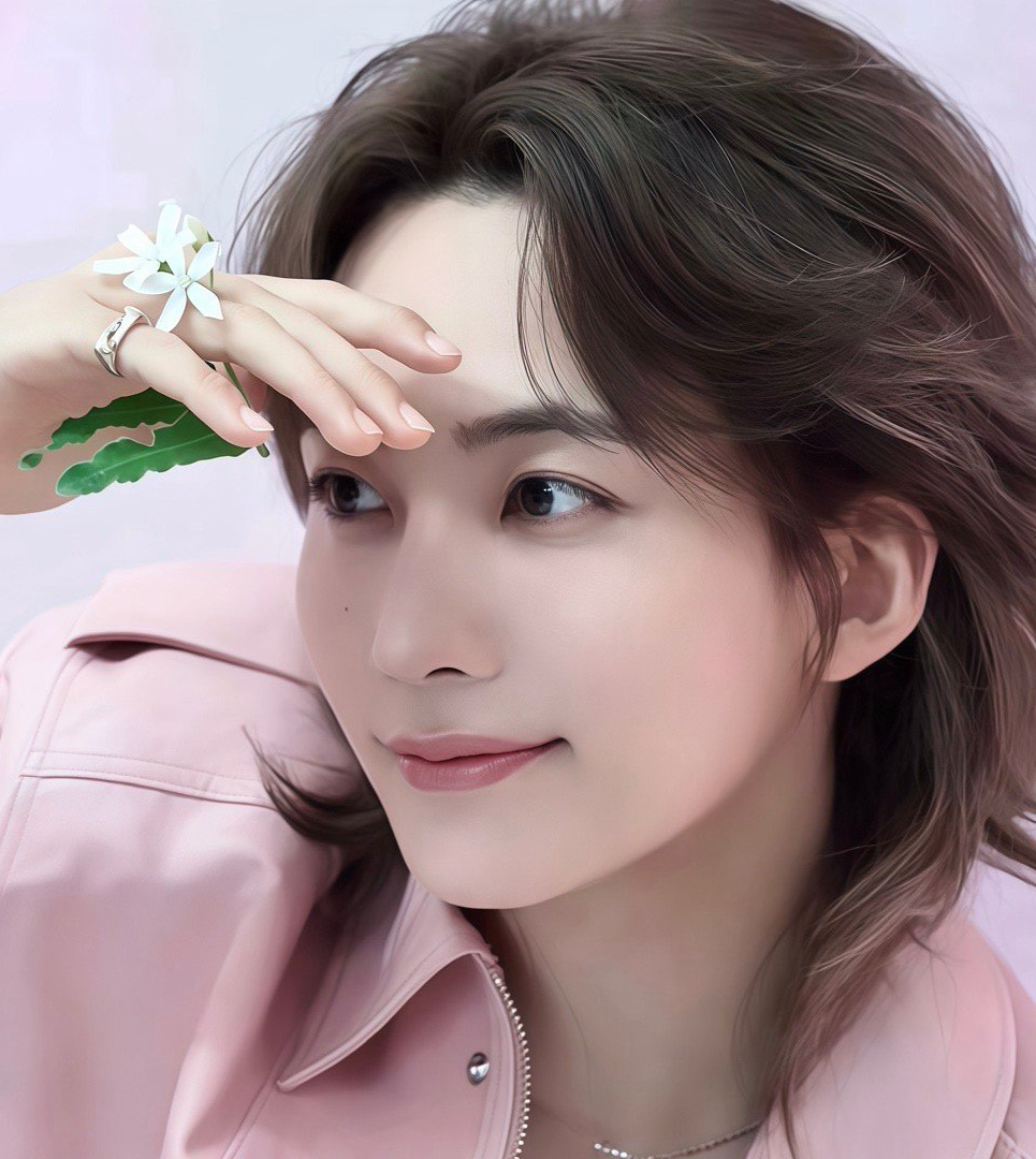 Latest photo of Jeonghan (SEVENTEEN)