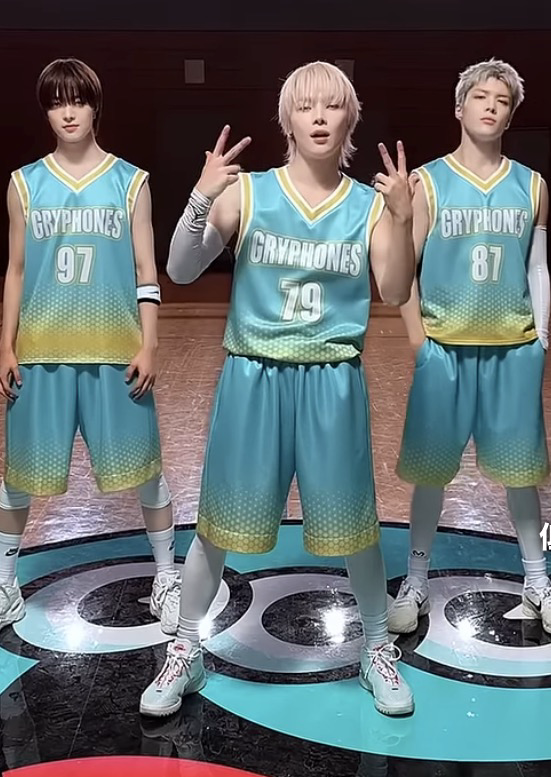 A moment captured by Nicholas (&TEAM)'s fan