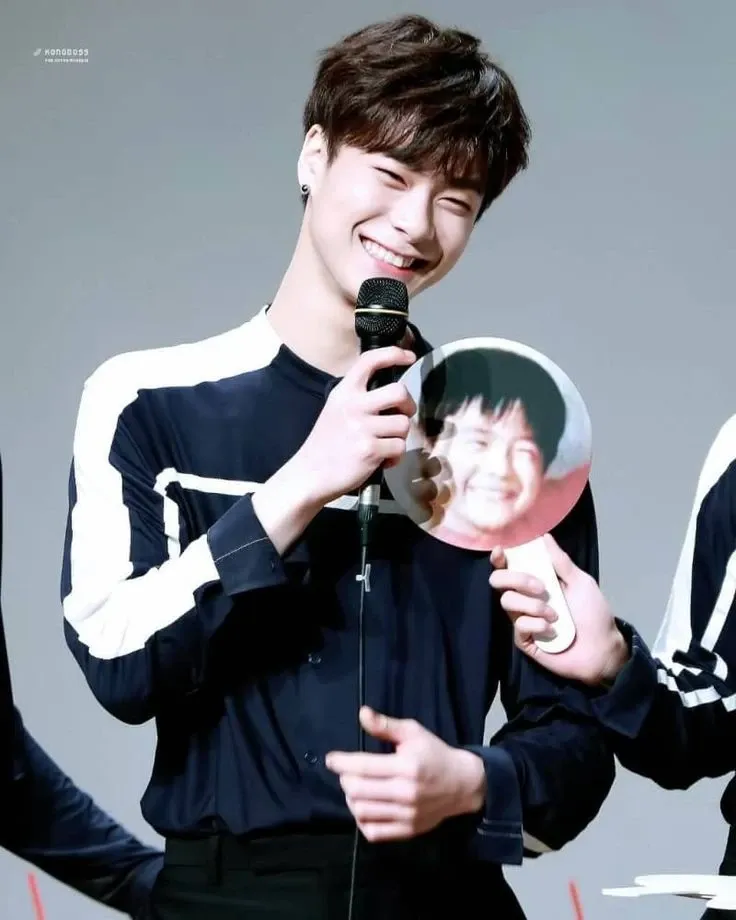 Recent activity shot of Moonbin (ASTRO)