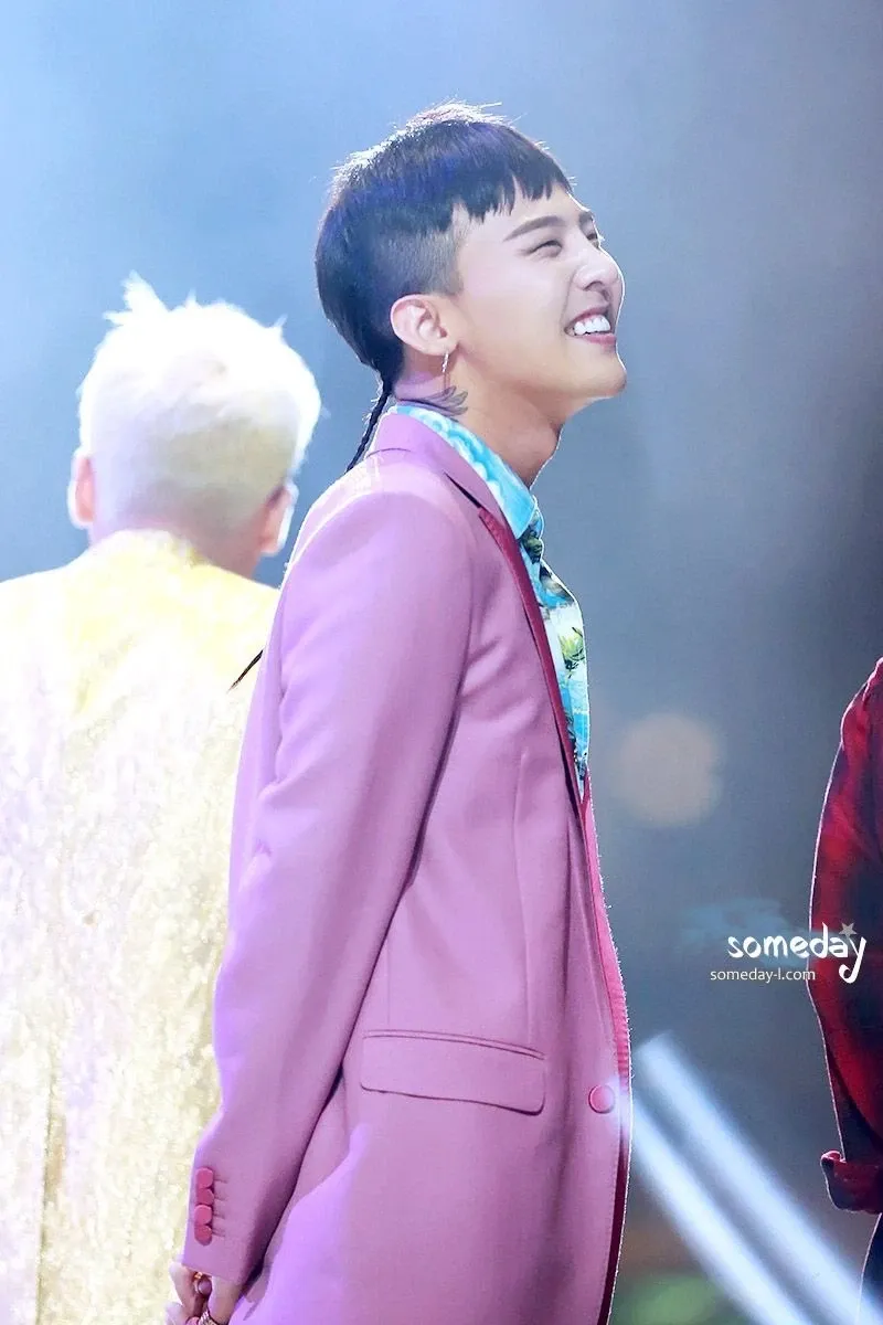 G-DRAGON (BIGBANG)的最新活動照片