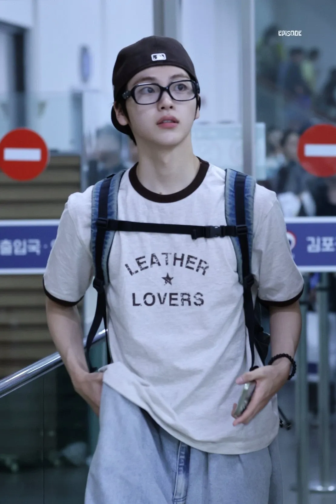 Behind-the-scenes cut of Hyeongjun (CRAVITY)