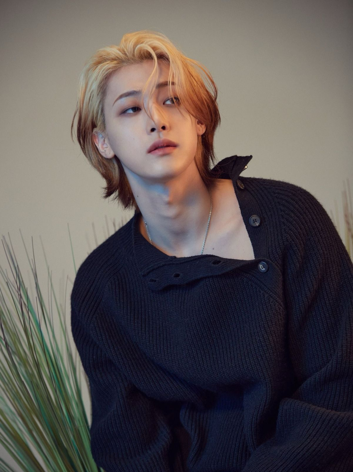 Behind-the-scenes cut of Yoo Yongha (WEi)