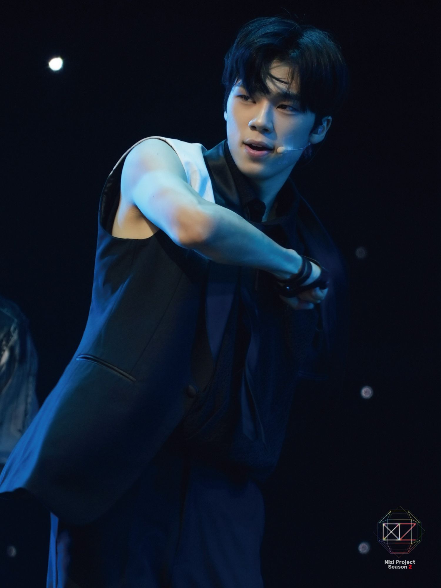 Behind-the-scenes cut of So Geon (NEXZ)