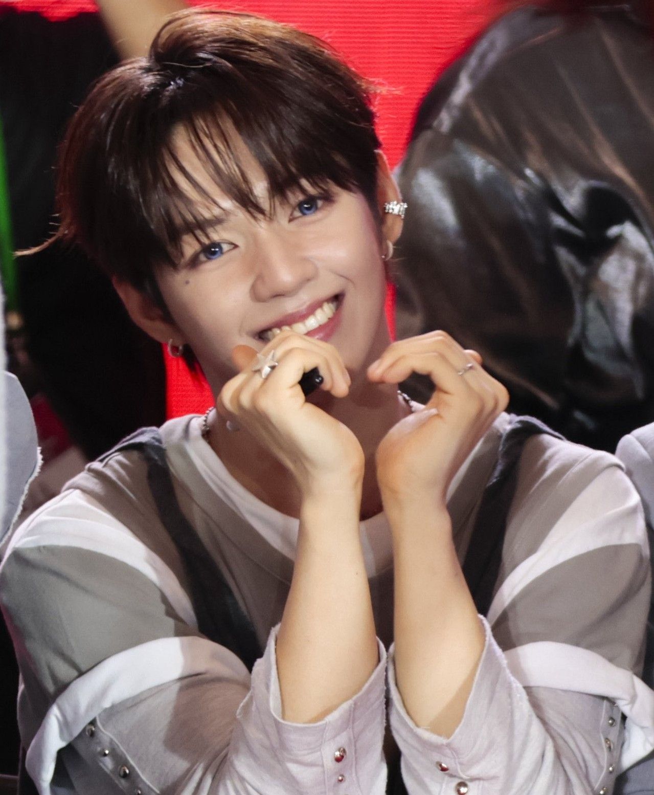 Behind-the-scenes cut of JL (AHOF)