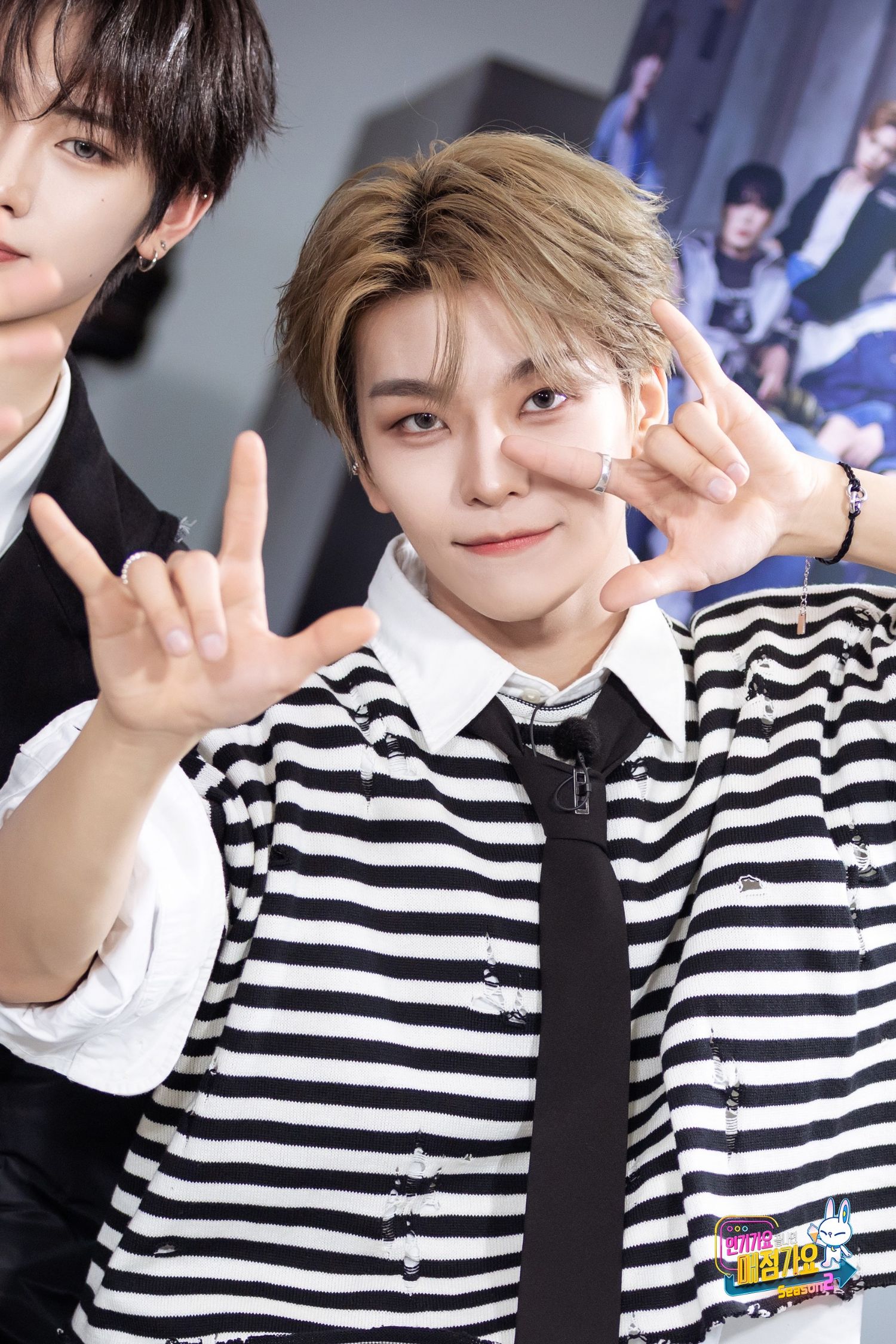 A moment captured by He Xinlong (ALPHA DRIVE ONE)'s fan