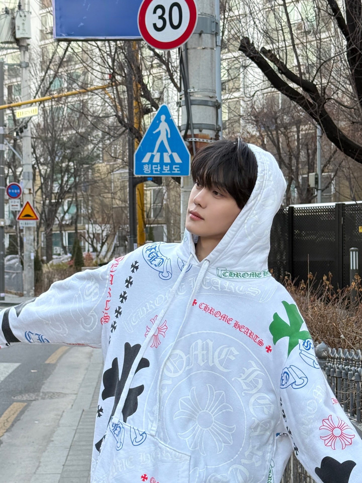 Behind-the-scenes cut of Kim Gyuvin (ZEROBASEONE)