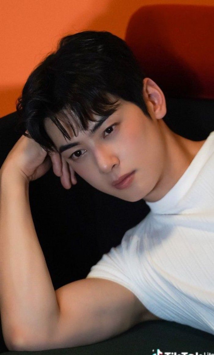 A heartfelt wallpaper shared by Eunwoo (ASTRO)'s fans