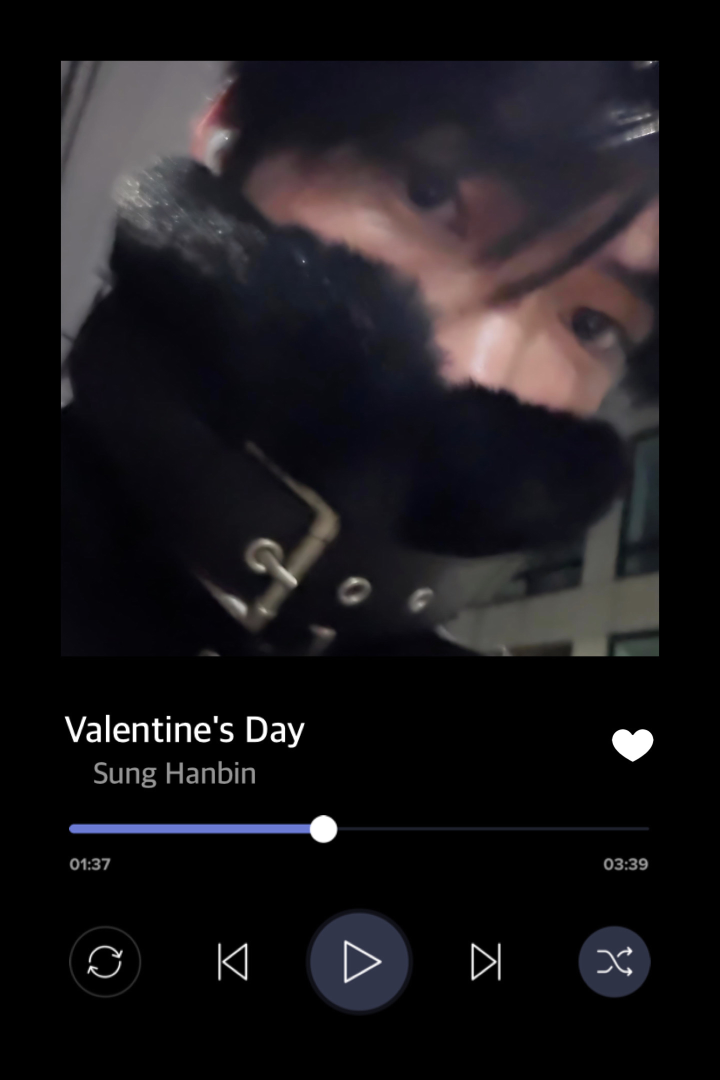 A moment captured by Sung Hanbin (ZEROBASEONE)'s fan