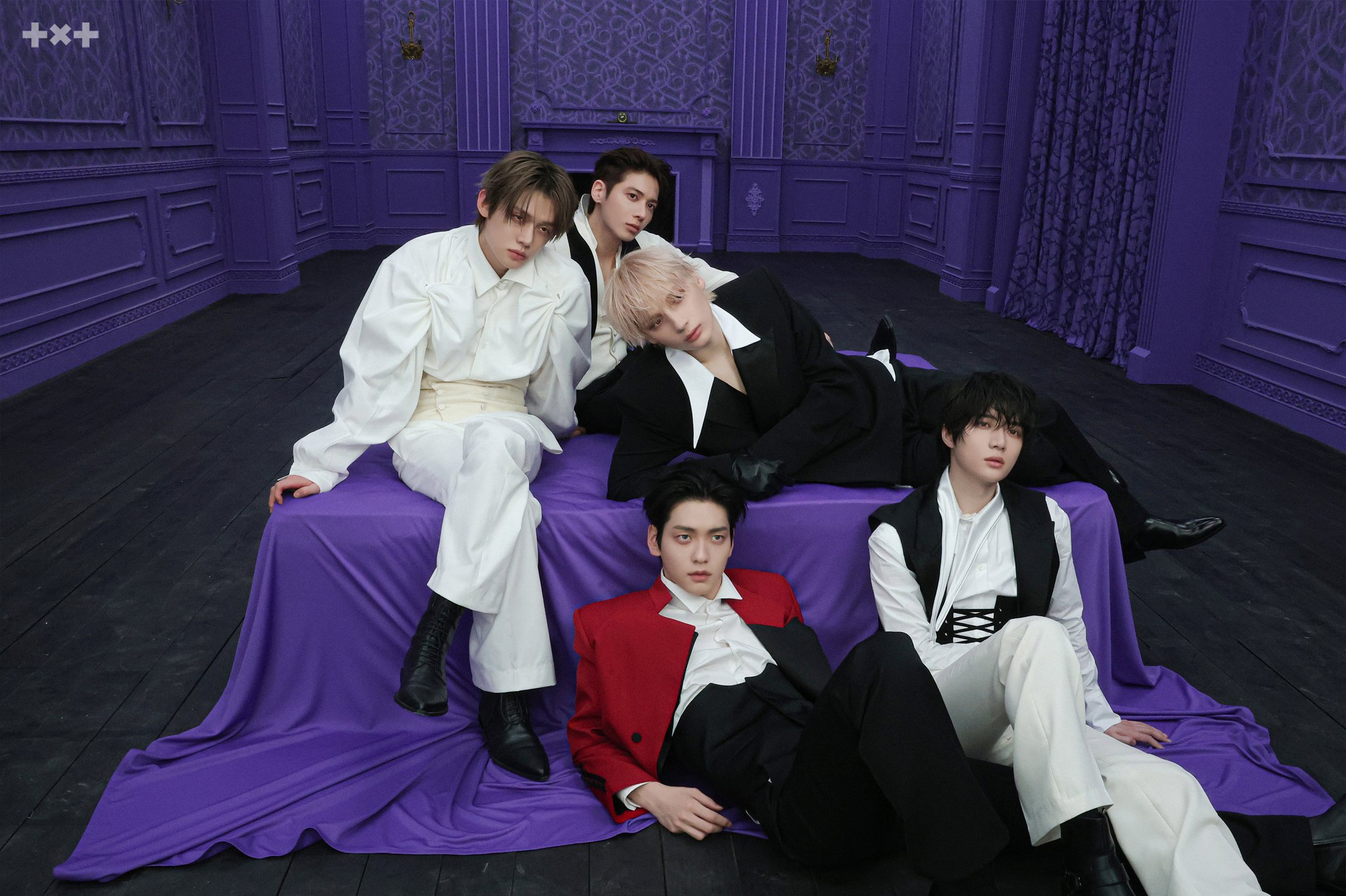 투모로우바이투게더의 비하인드 컷