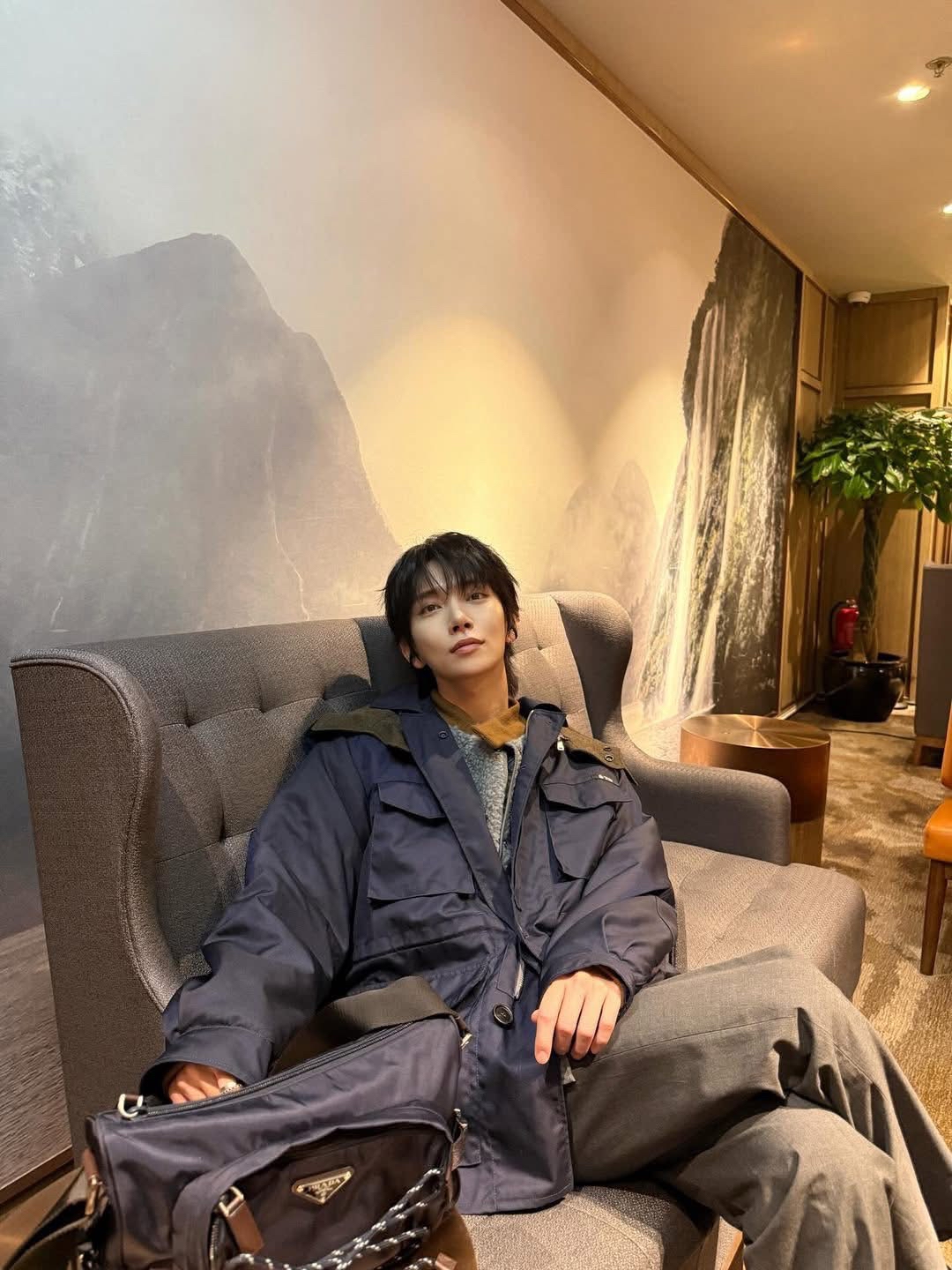 Latest photo of Joshua (SEVENTEEN)