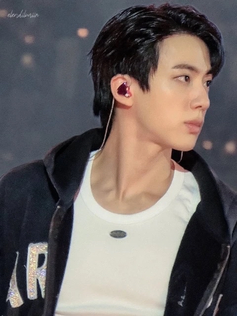 Behind-the-scenes cut of Jin (BTS)