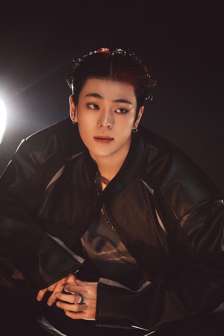 Recent activity shot of Kim Junmin (WHIB)