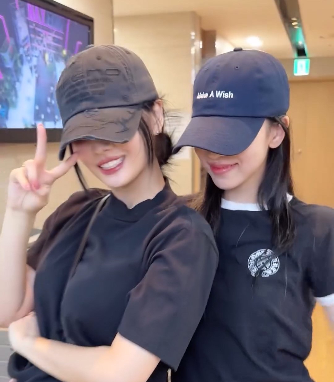 Foto terbaru Mina (TWICE)