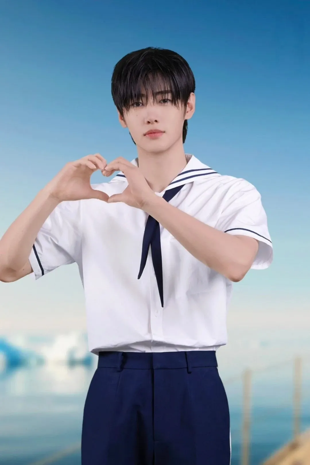 Foto aktivitas terbaru Sunghoon (ENHYPEN)