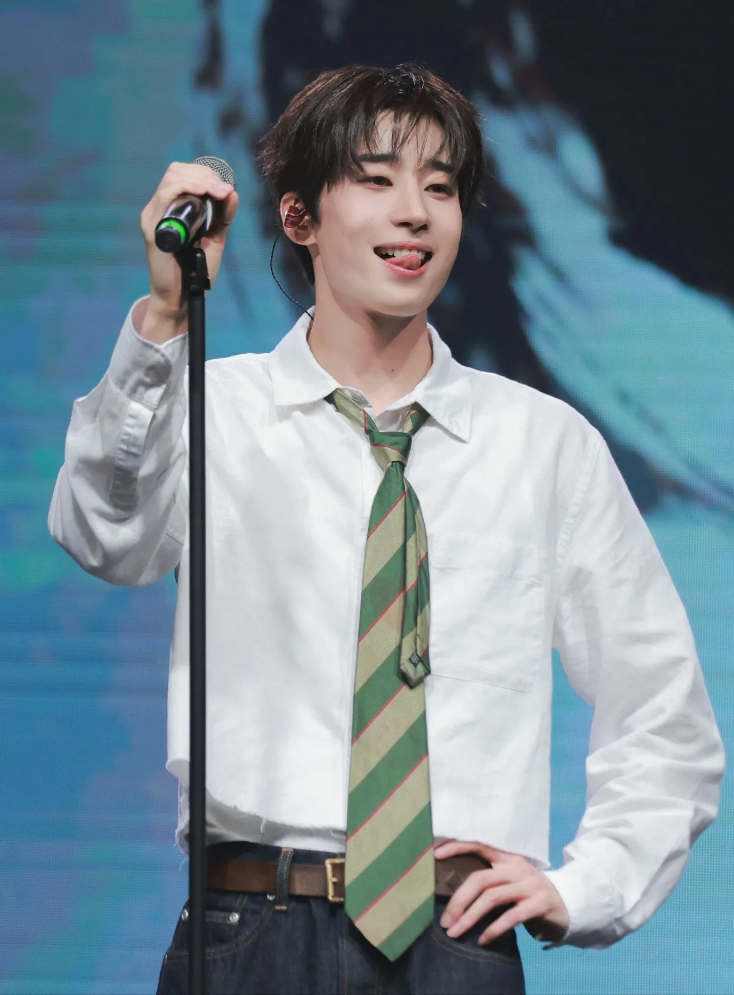 Recent activity shot of Han Seungwoo