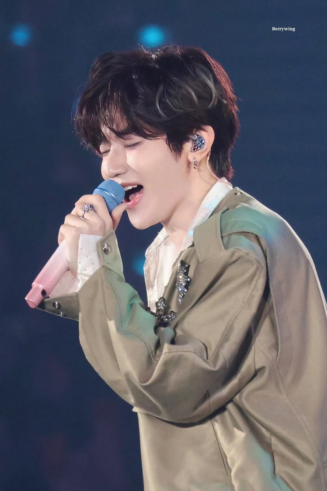 章昊的最新照片