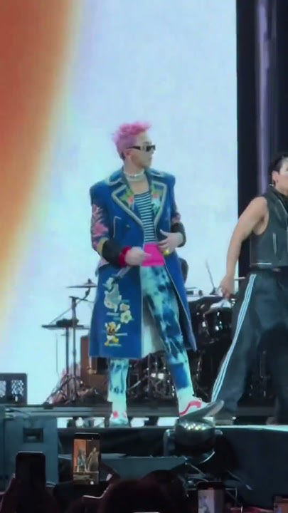 Recent activity shot of G-DRAGON (BIGBANG)