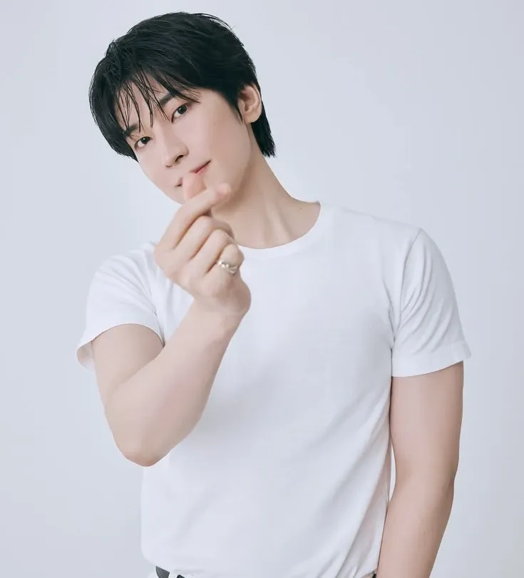 Latest photo of Wonwoo (SEVENTEEN)