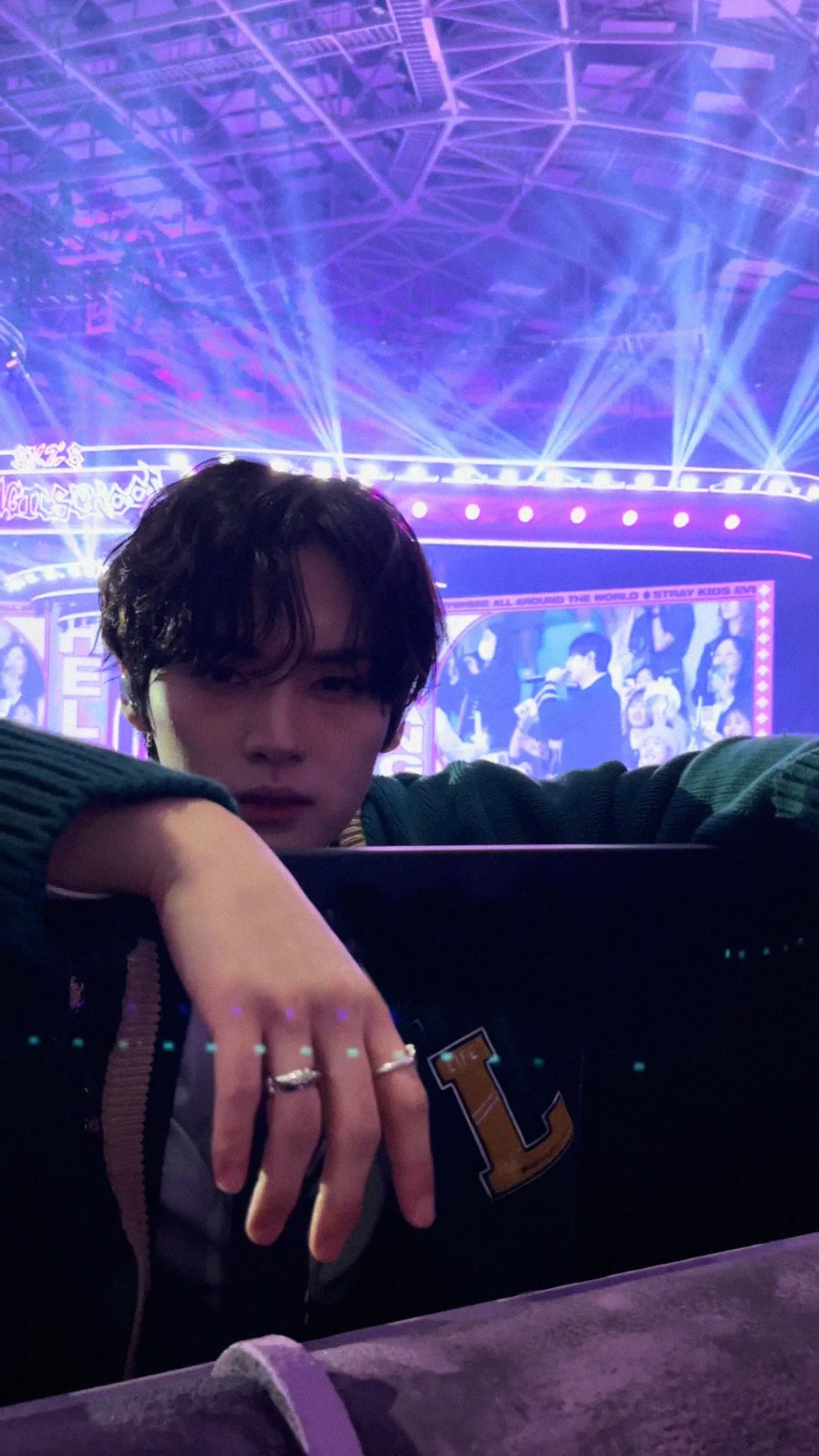 A heartfelt wallpaper shared by Lee Know (Stray Kids)'s fans