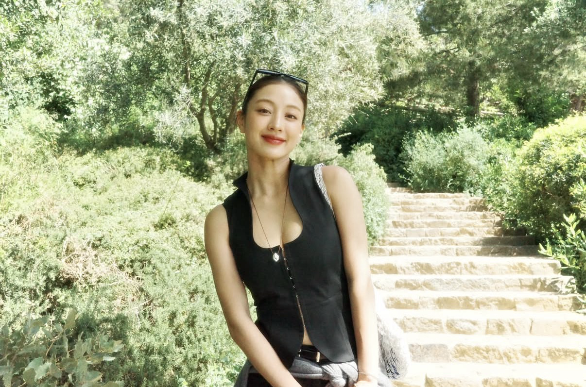 A moment captured by Jihyo (TWICE)'s fan