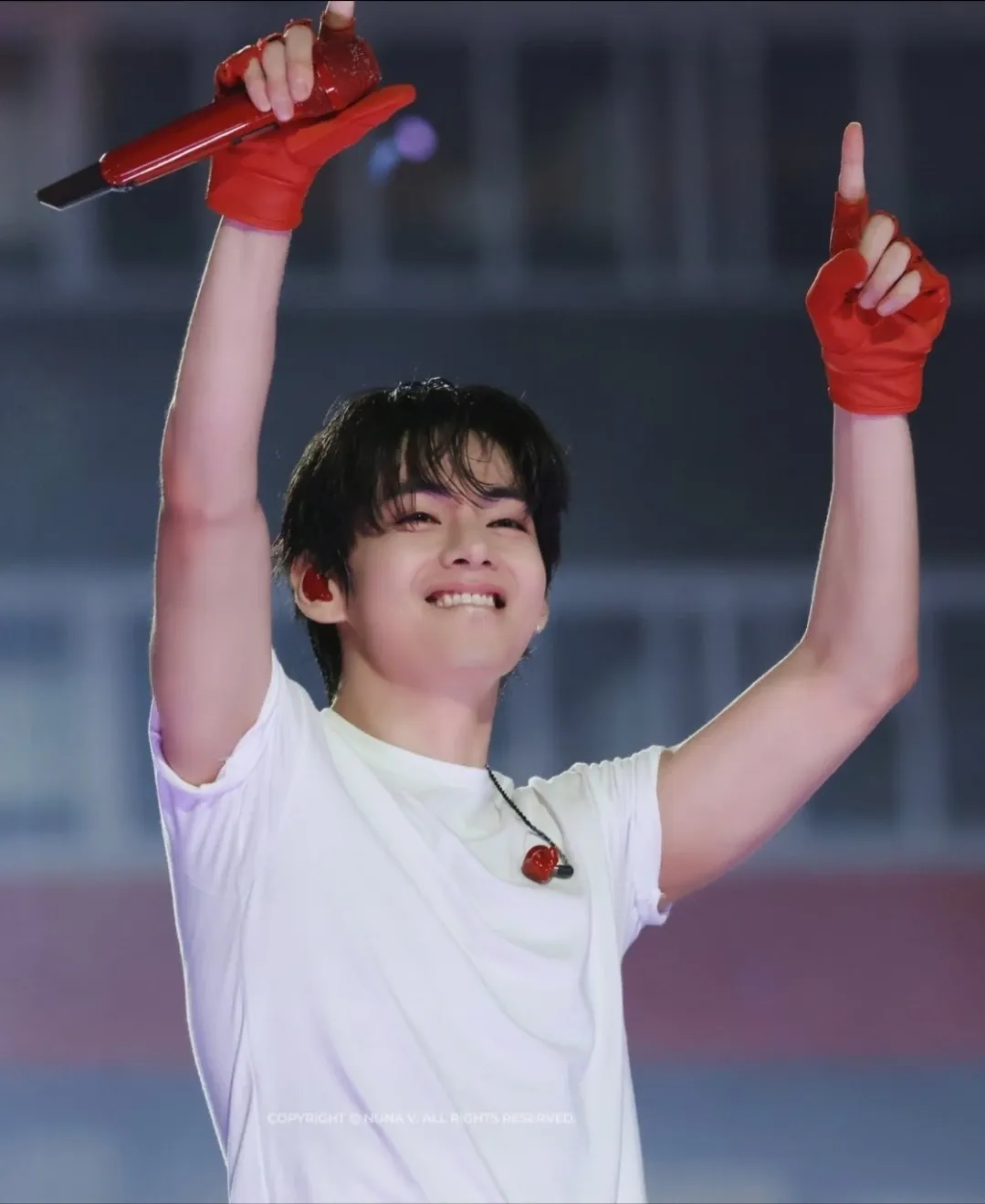 V (BTS)の最新写真