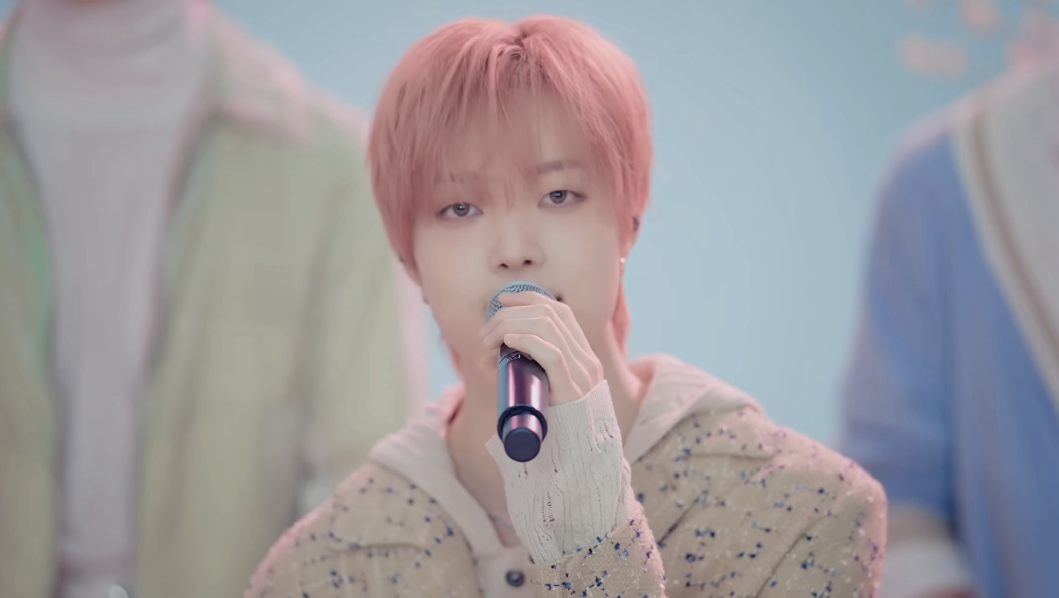 Momen yang diabadikan oleh penggemar EJ (&TEAM)