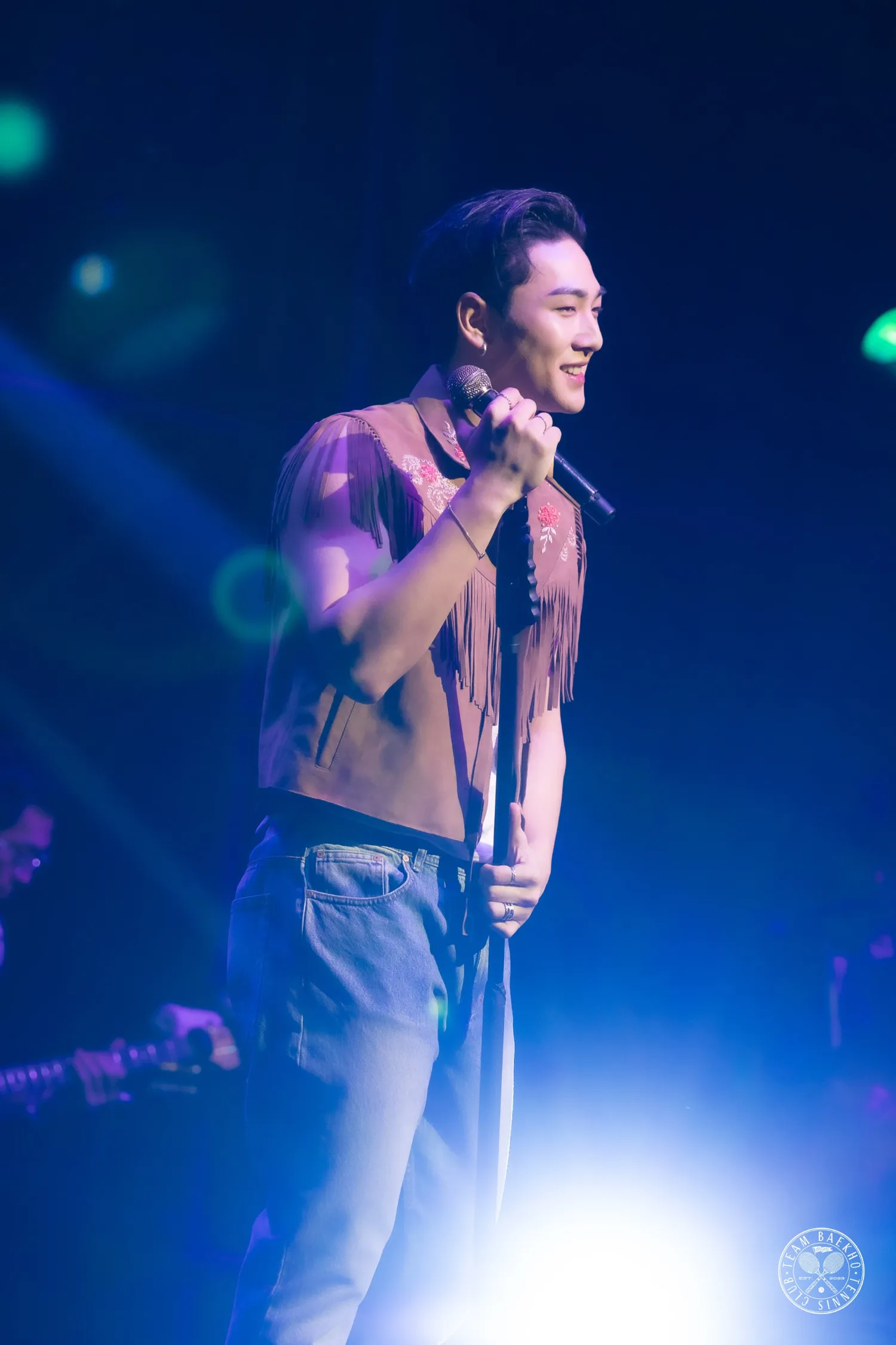 Behind-the-scenes cut of Baekho