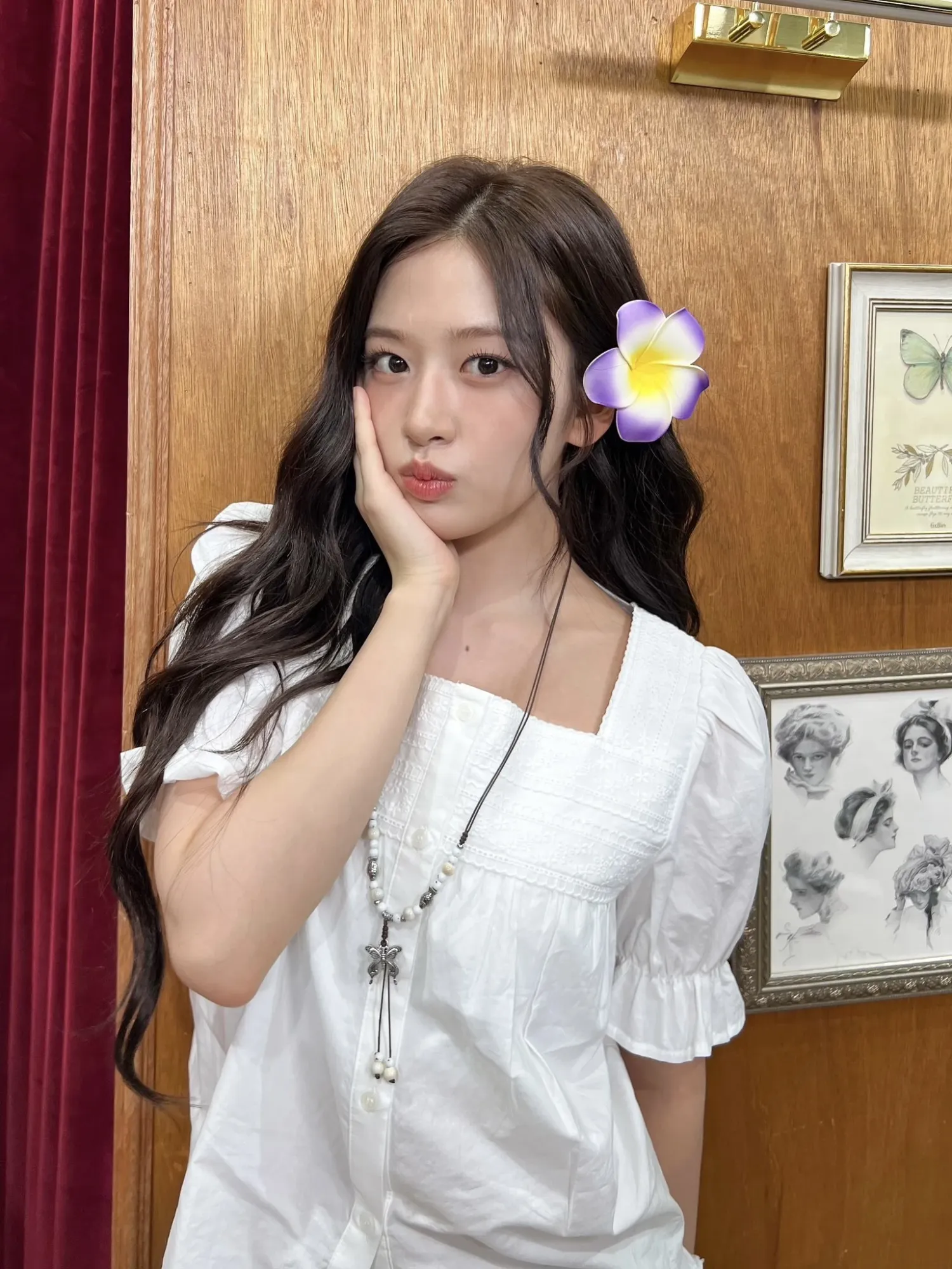 안유진 (IVE)의 비하인드 컷