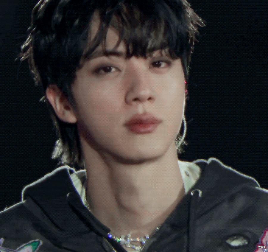 진 (방탄소년단)의 최신 사진