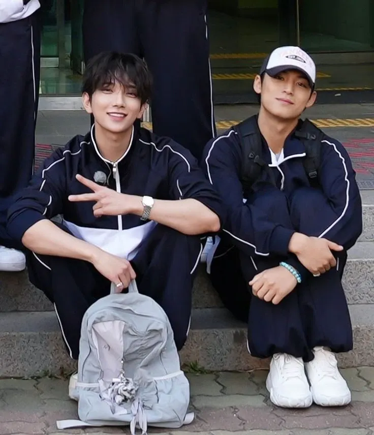 A moment captured by Joshua (SEVENTEEN)'s fan