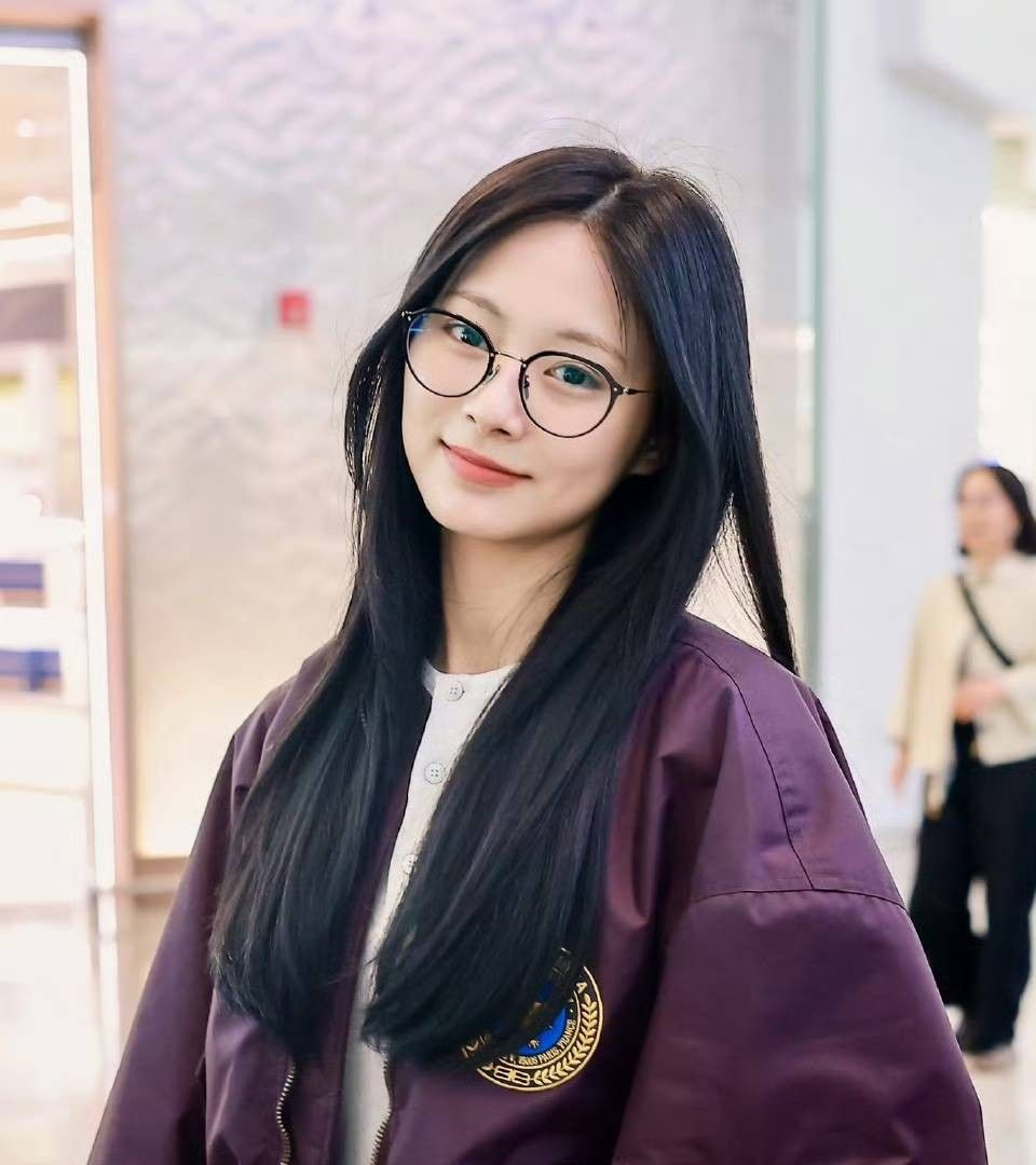 쯔위 (TWICE) 최근 활동샷