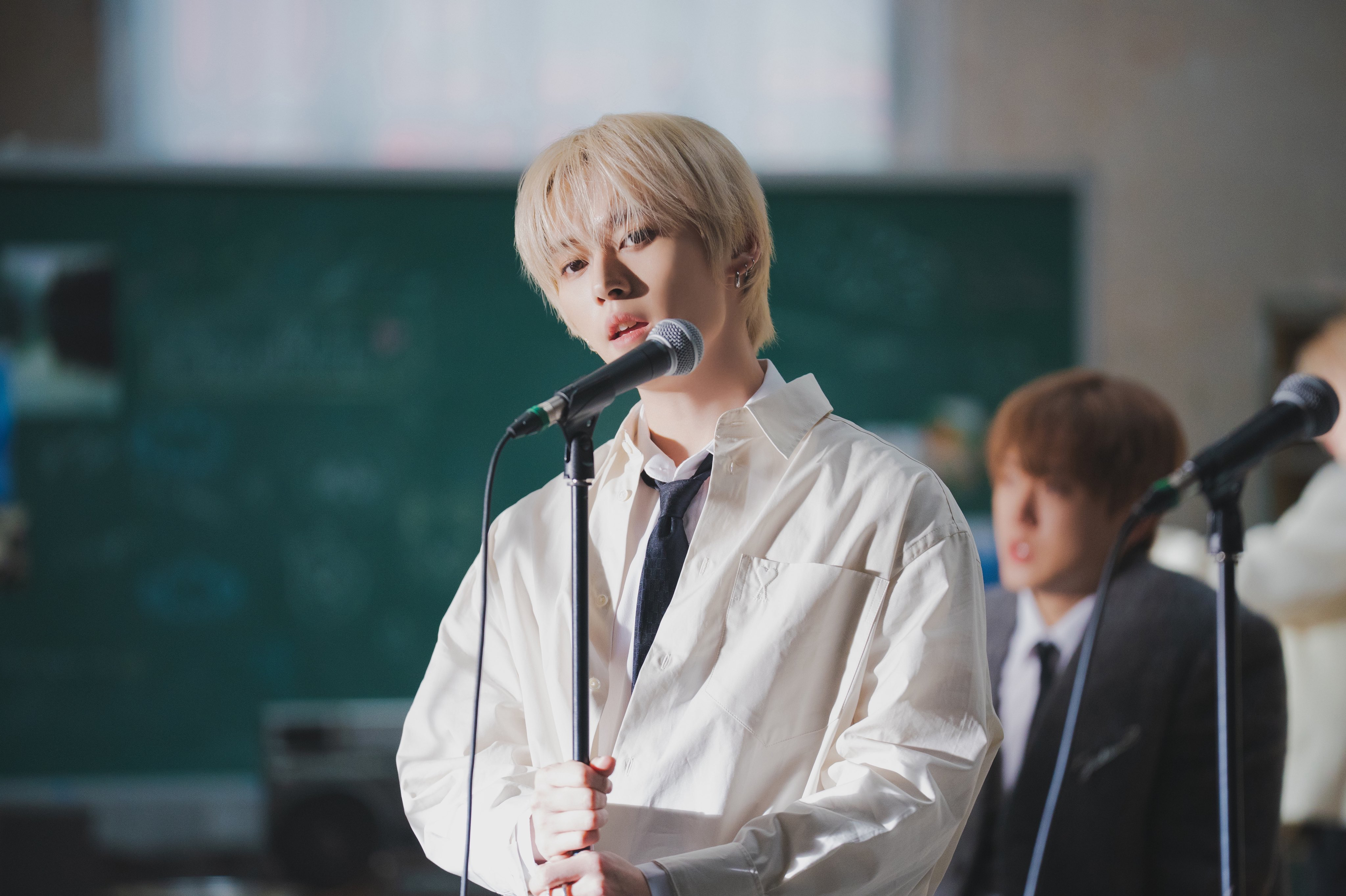 Lee Know (Stray Kids)粉丝拍下的瞬间