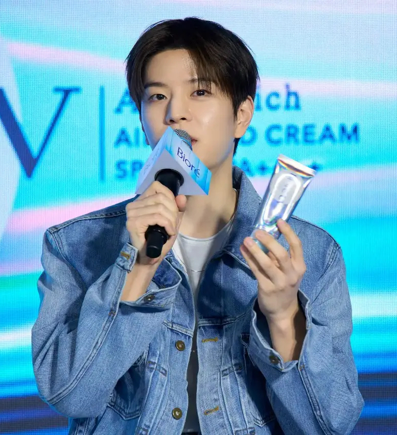 A moment captured by Seungmin (Stray Kids)'s fan