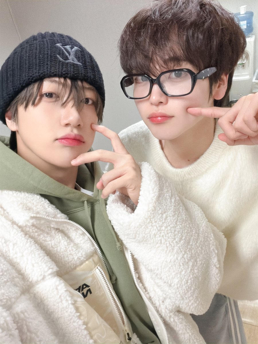 Latest photo of CRAVITY