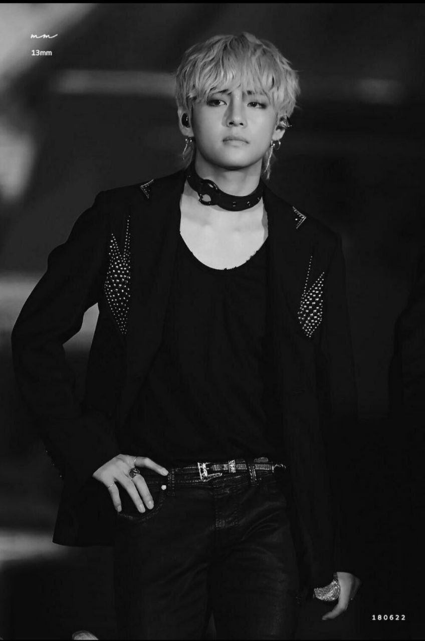 뷔 (방탄소년단) 최근 활동샷