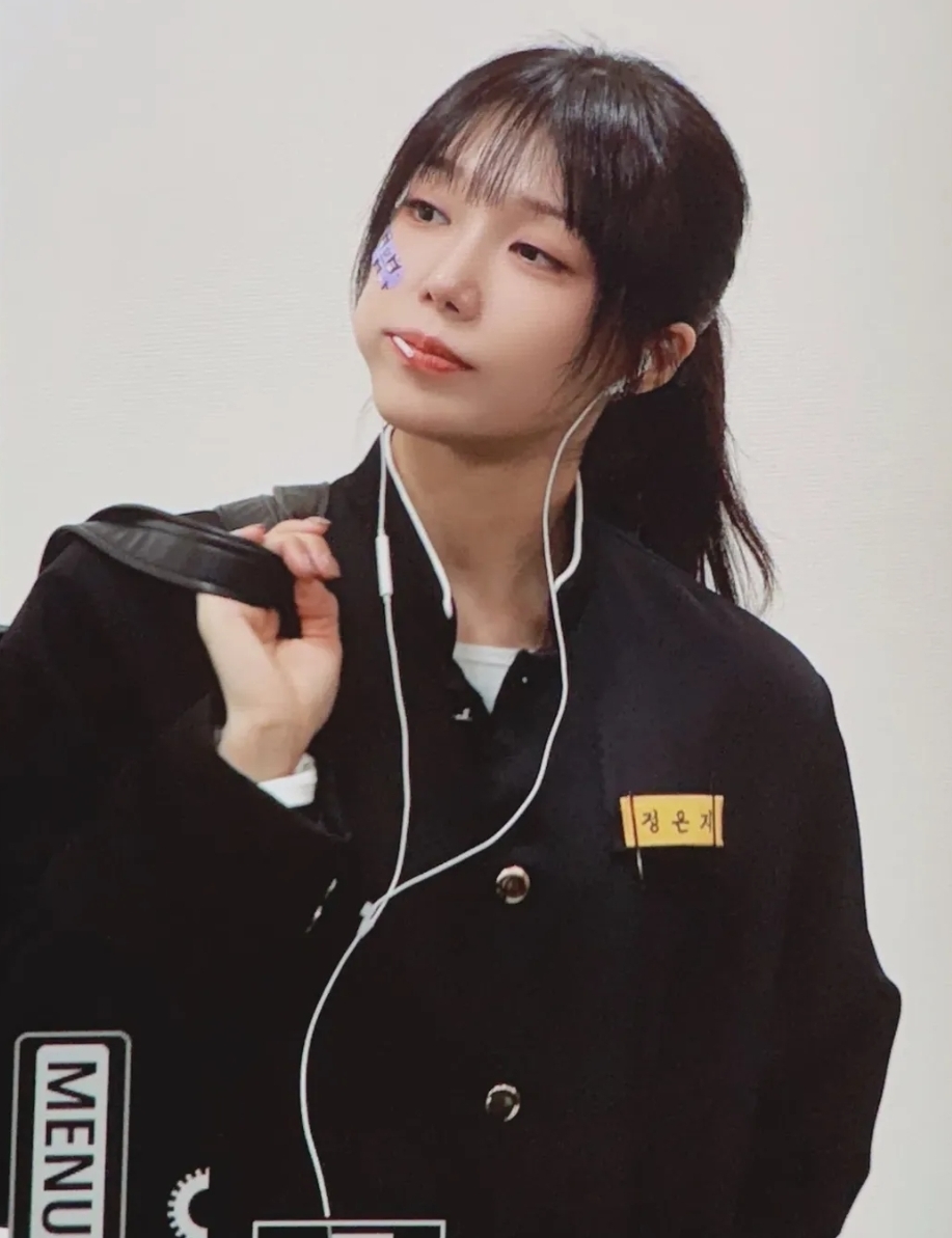 A moment captured by Jeong Eunji (Apink)'s fan