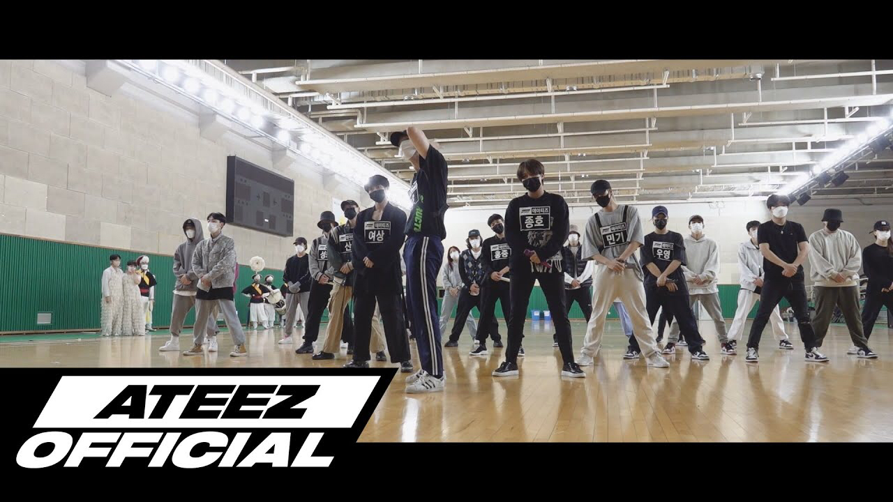 ATEEZの舞台裏ショット