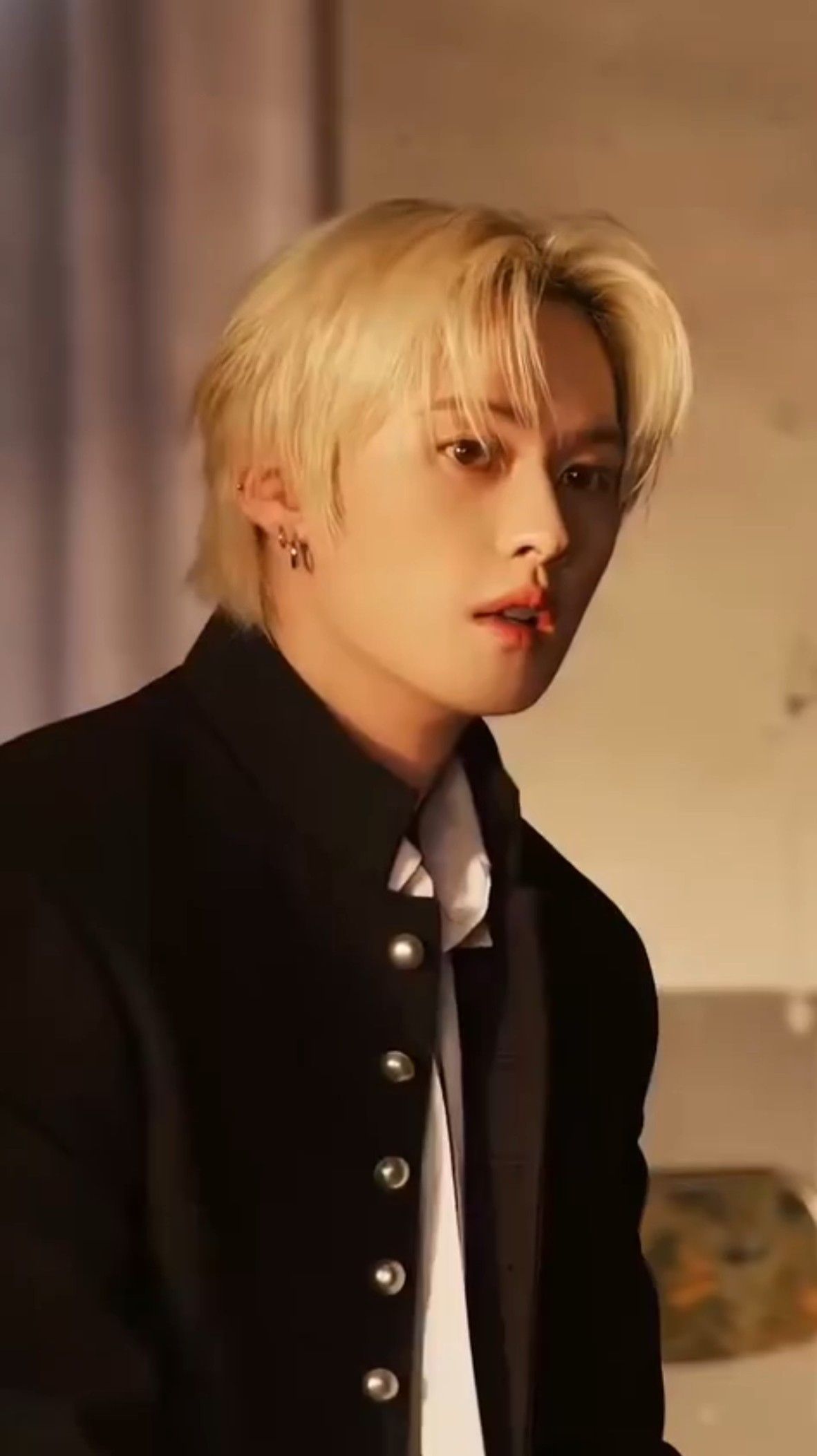 Behind-the-scenes cut of Stray Kids