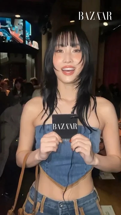 Foto terbaru Momo (TWICE)