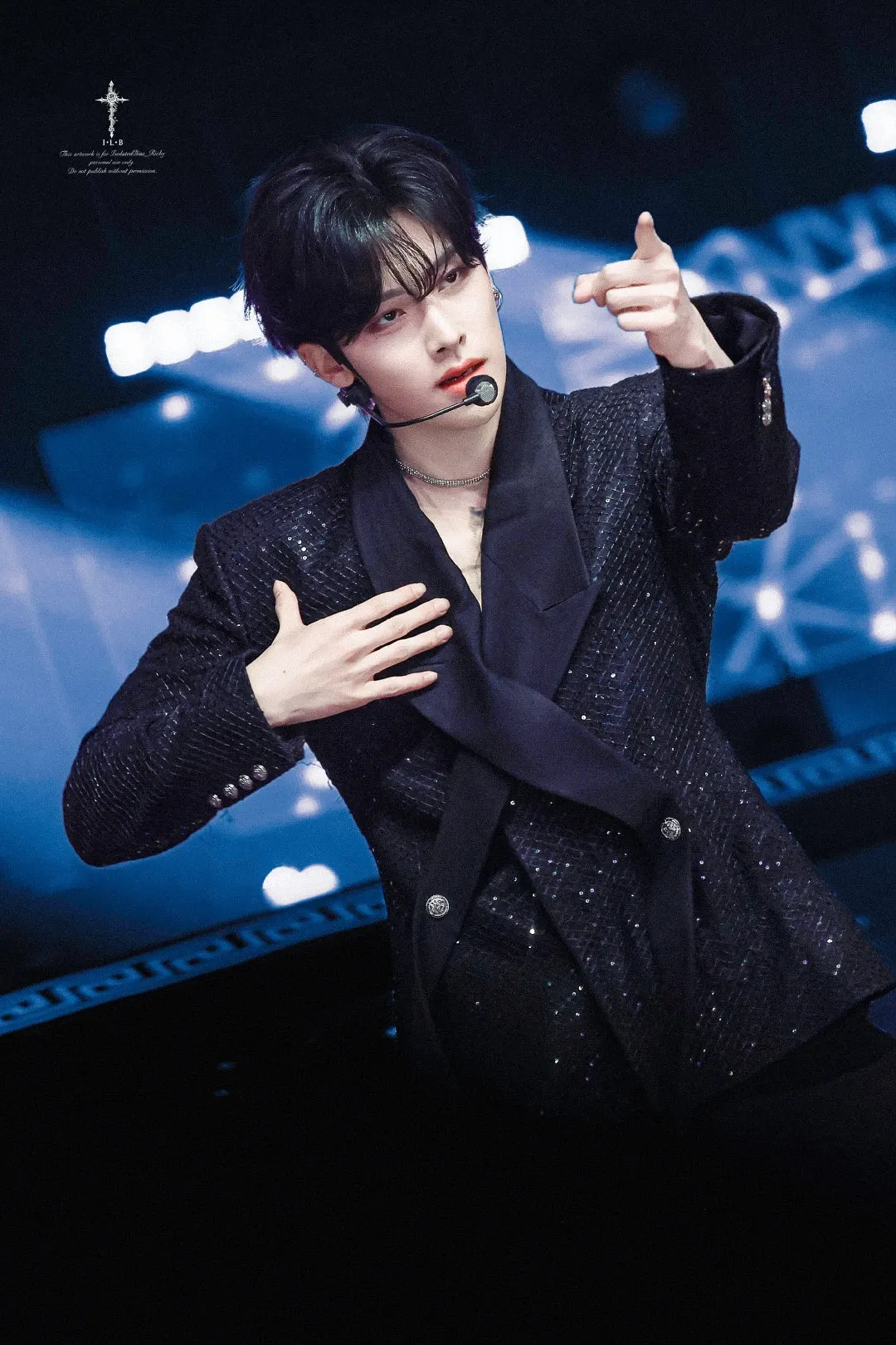 A moment captured by Ricky's fan