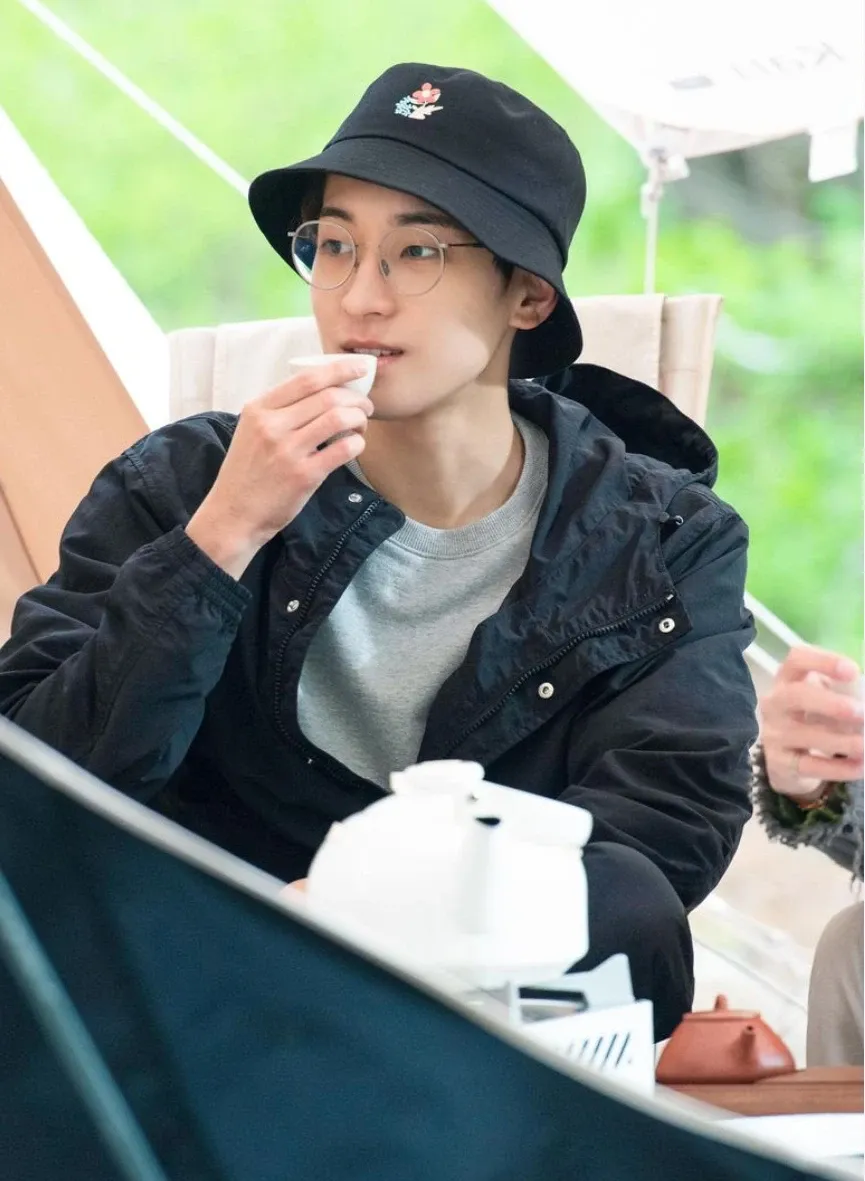 A moment captured by Wonwoo (SEVENTEEN)'s fan
