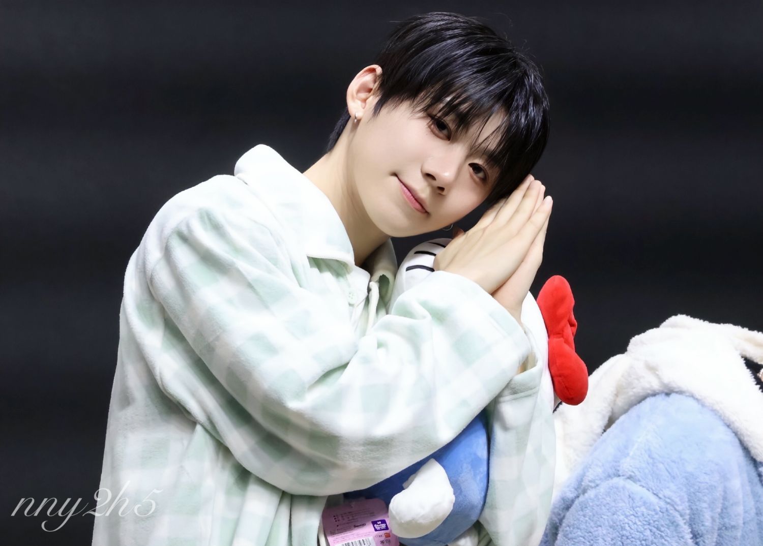 Behind-the-scenes cut of Park Han (AHOF)