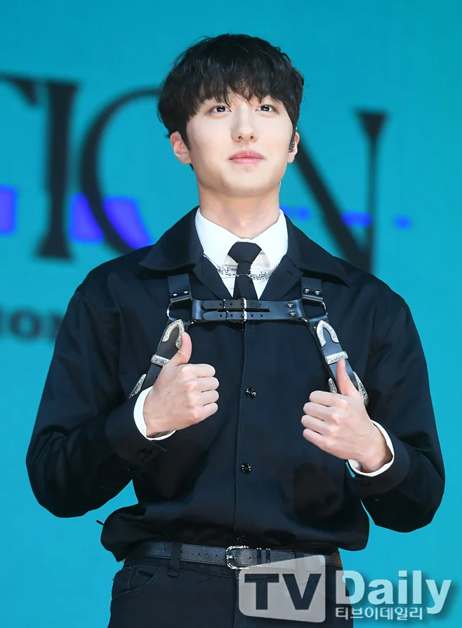 Latest photo of Chani (SF9)