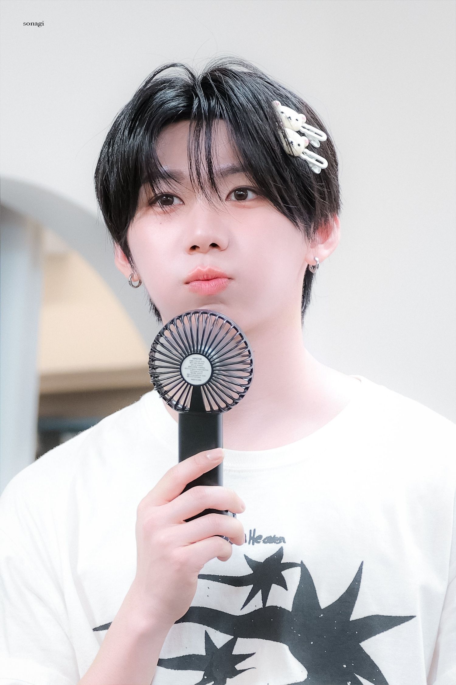 Behind-the-scenes cut of Park Han (AHOF)