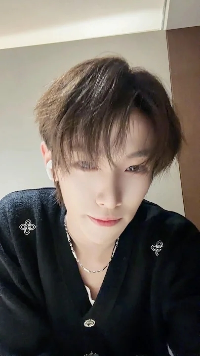 Behind-the-scenes cut of Chen Kaiwen