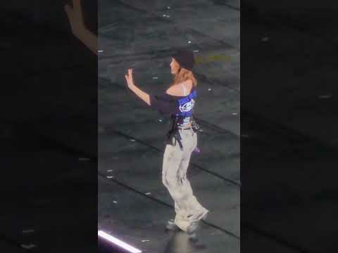 Momo (TWICE)的幕後花絮