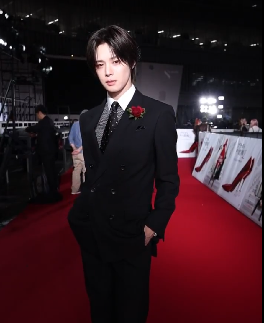 Momen yang diabadikan oleh penggemar K (&TEAM)