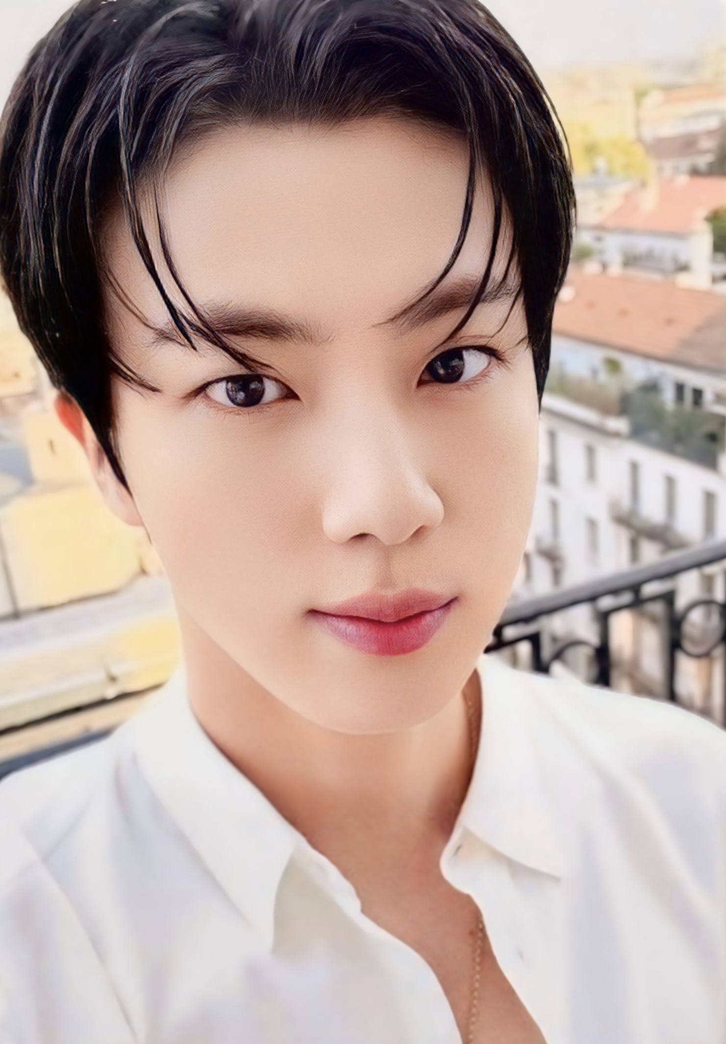 진 (방탄소년단)의 비하인드 컷