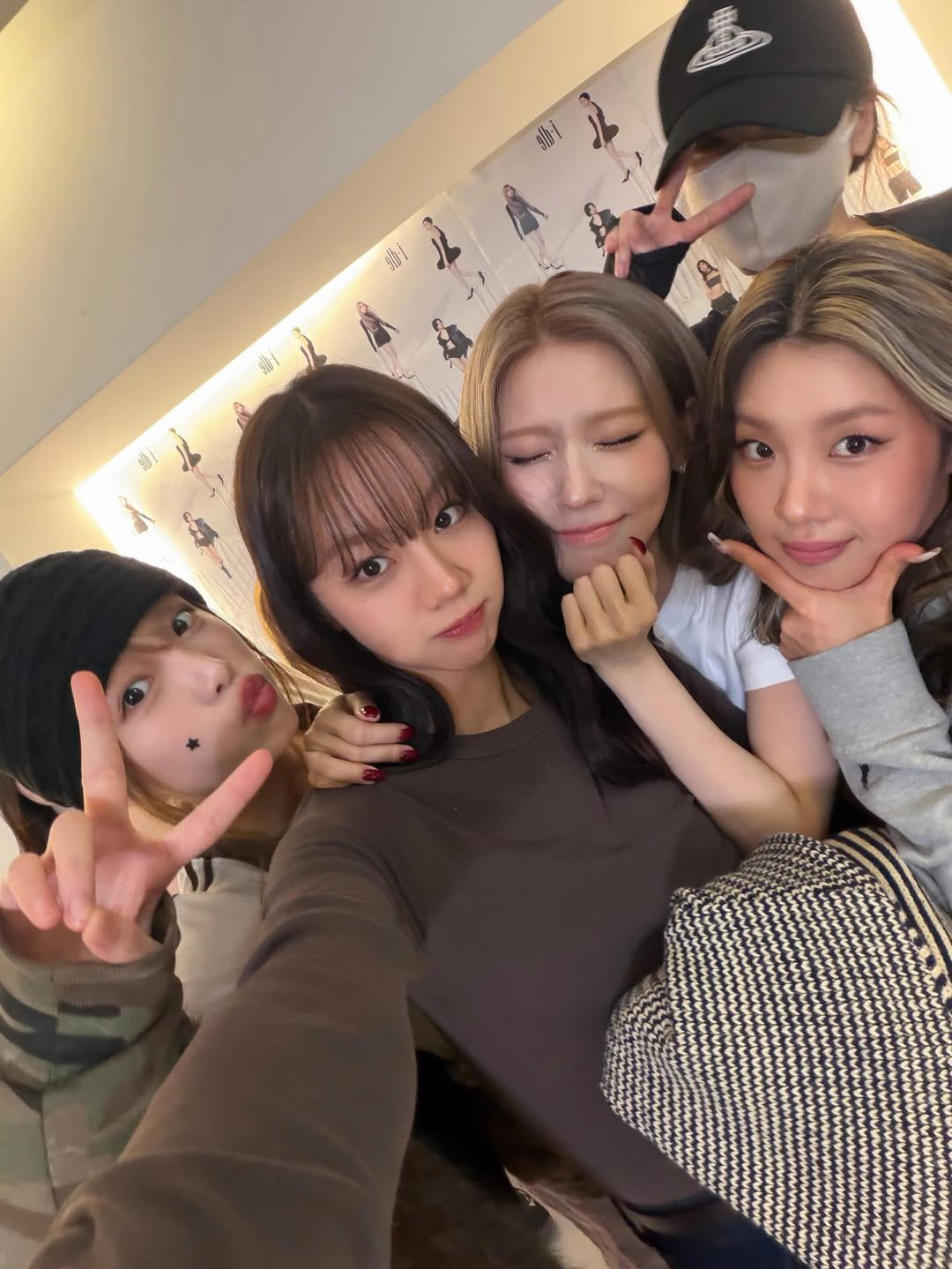 金采源 (LE SSERAFIM)的最新照片