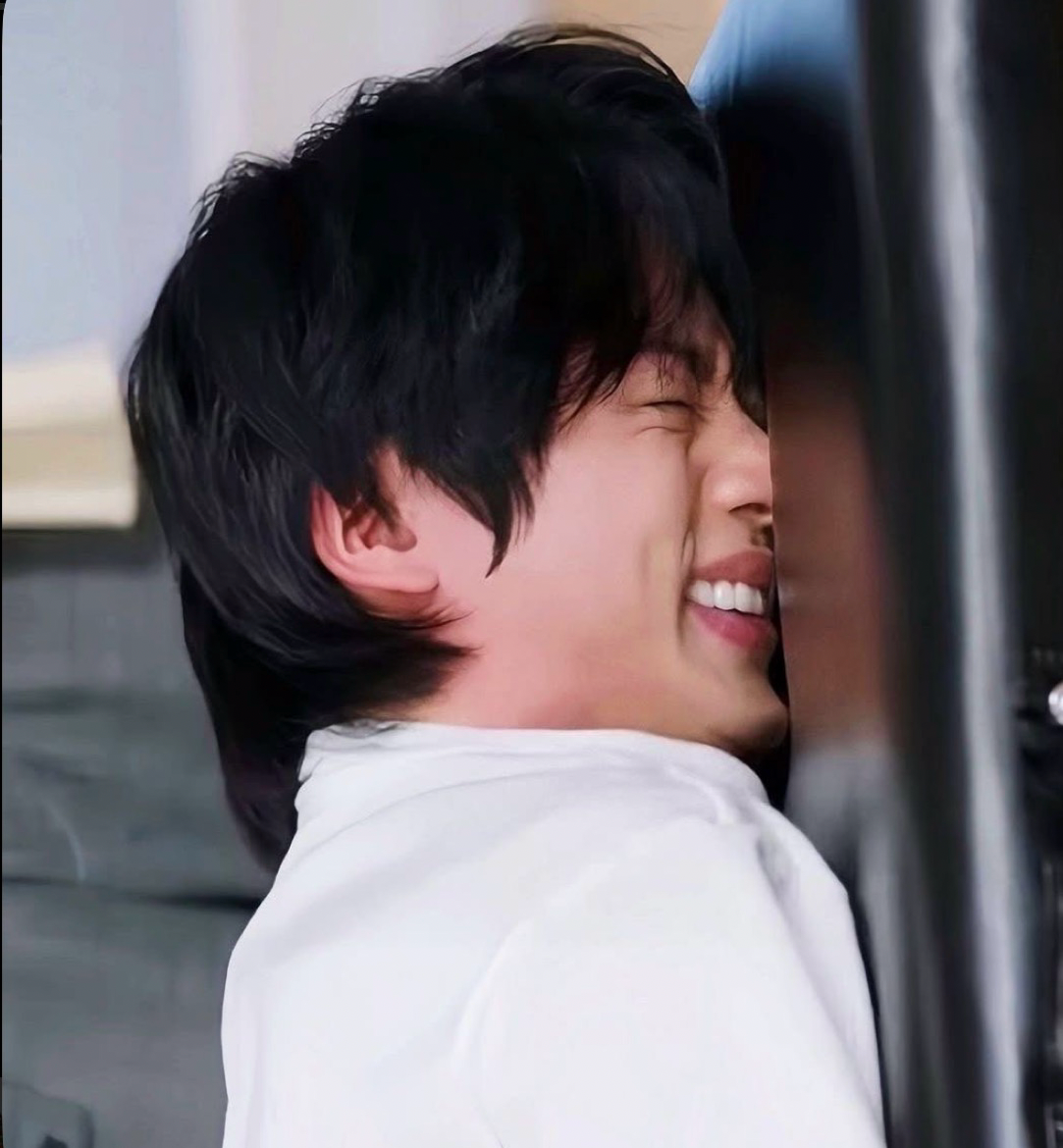 Behind-the-scenes cut of Jin (BTS)